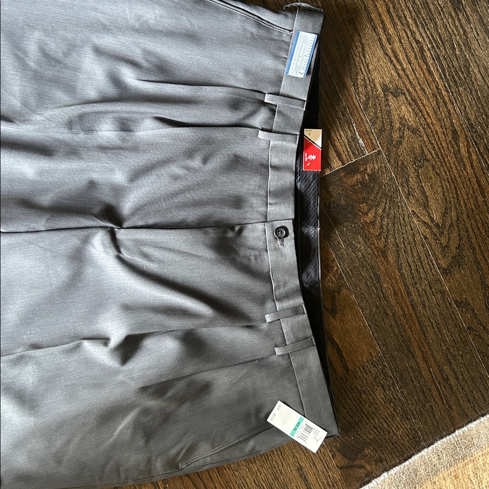 Men’s no iron pants new with tags - Picture 2 of 6